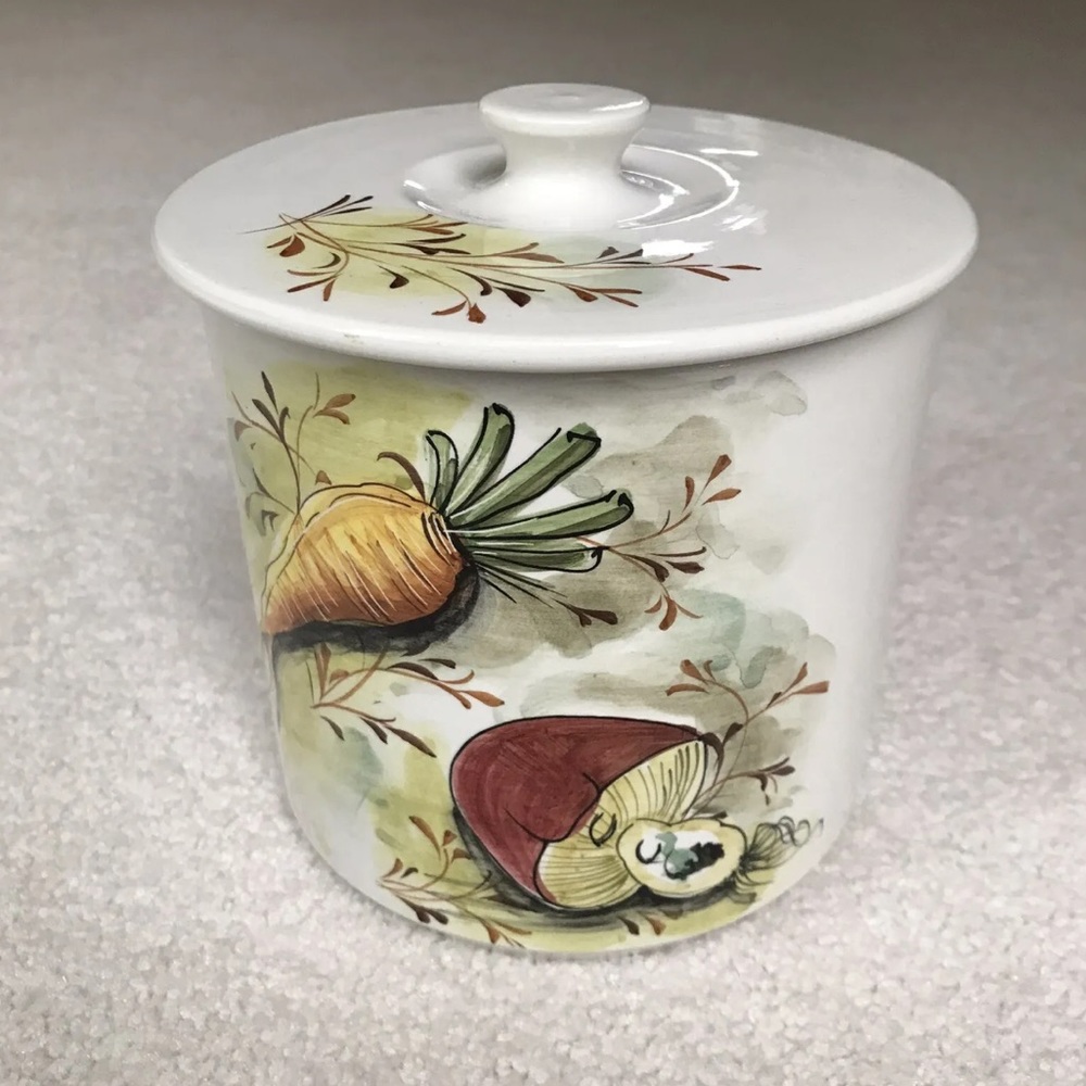 VINTAGE Mancioli Lachman & Co Round 6” Canister W/ Lid Hand Painted Vegetables